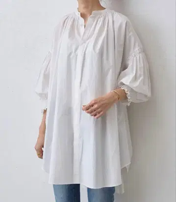 택 포함 새상품/비어즐리 정가 2.2만 트리플 셔링 셔츠 화이트