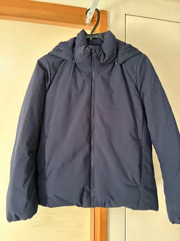 유니클로 여성용 하이브리트 다운 파카 S