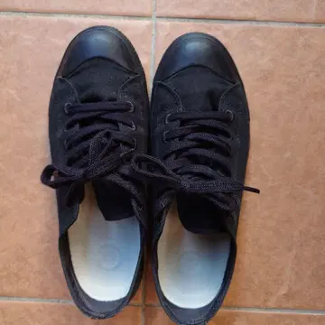 무인양품 여성 피로를 줄여주는 발수 스니커즈 블랙 24.5cm