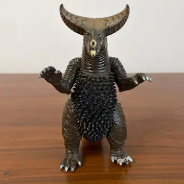 괴수 피규어 울트라맨 파워드 고모라