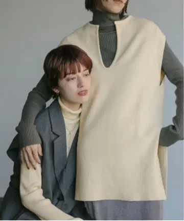 [ 새상품 ] SELECT MOCA V넥 니트 베스트