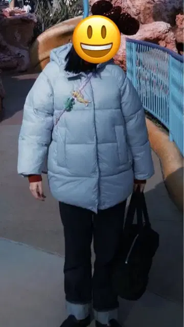 스카이블루 다운 자켓