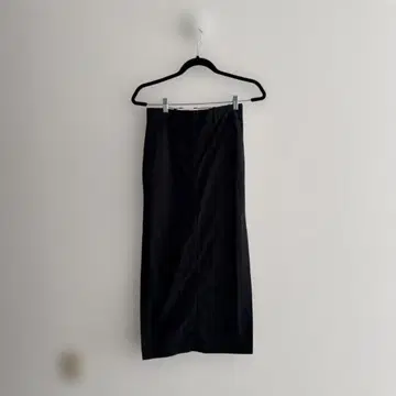 COS 블랙 타이트 롱 스커트