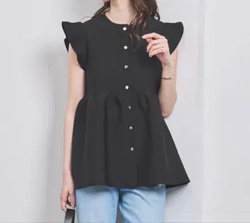 유나이티드 애로우즈 페플럼 프릴 슬리브 니트 베스트