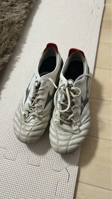 MORELIA NEO 축구화 스파이크 화이트/레드