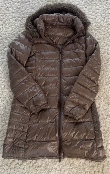 UNIQLO 울트라 라이트 다운 프리미엄 후데트 코 XL