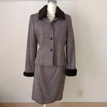 그레이와 브라운 트위드 셋업