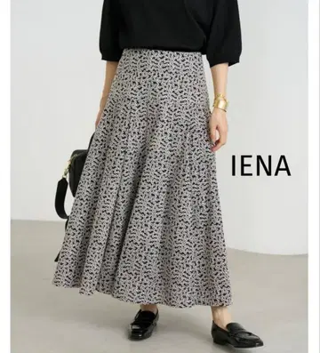 새상품급 이에나 플라워 자수 턱 플레어 스커트 롱 블랙 총 자수