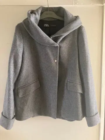 ZARA 후드 부착 그레이 자켓 M
