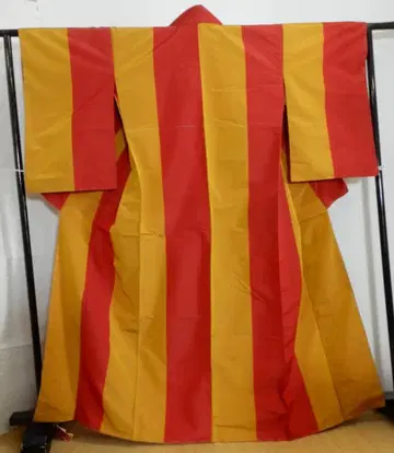 순수 실크 앤티크 황팔 평직 기모노 다이쇼~쇼와 앤티크 기모노