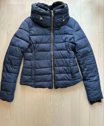 ZARA S 사이즈 네이비 다운 자켓