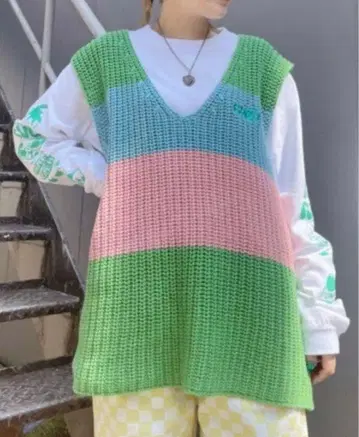 CANDY STRIPPER 니트 베스트 V넥