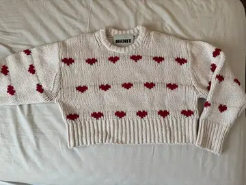 (26) NKNT 하트 패턴 니트