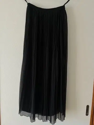 4298 블랙 플리츠 롱 스커트 사이즈 40 새상품급!