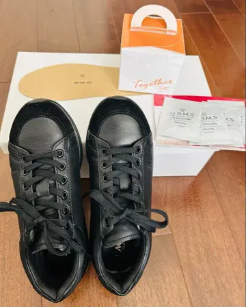 MARUKO ASSE 스니커즈 레이스업 22.5EE