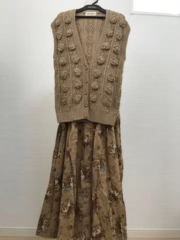 미사용에 가까운 핑크하우스 꽃 모티브 베스트