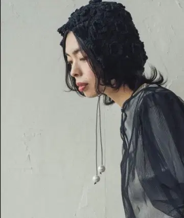 ORIENT MILLINERY PENSEE 블랙 보닛