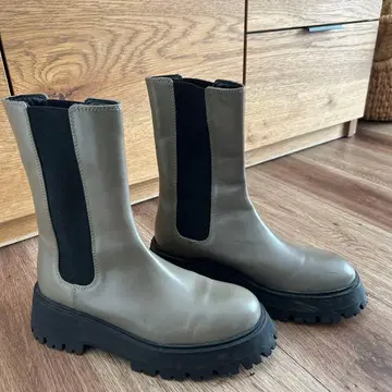 ZARA 사이드 고어 부츠