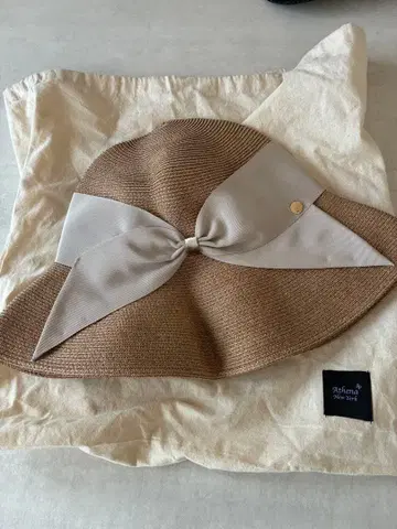 Athena New York 리본 포함 밀짚모자