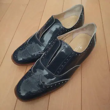 레킵 요시에 이나바 에나멜 슬립온