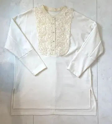 새상품급 가슴 부분 튤 프릴 장식 상의