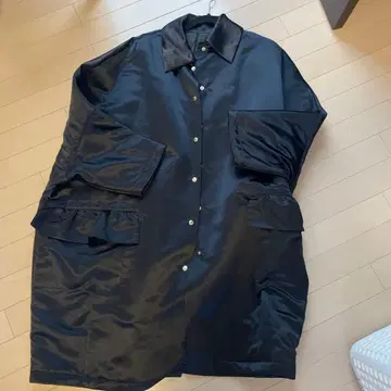 Rosy monster 새틴 코트 사이즈 F