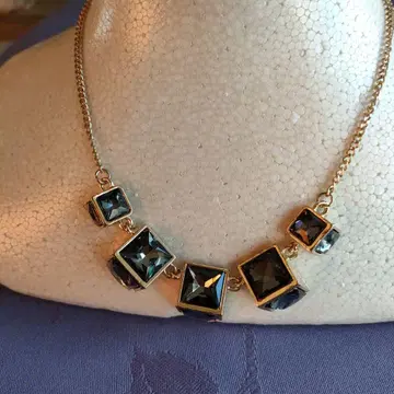 골드 스퀘어컷 목걸이 사교댄스, 파티 스테이지