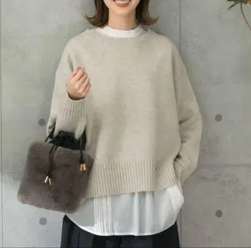 어반 리서치 로쏘 니트 스웨터