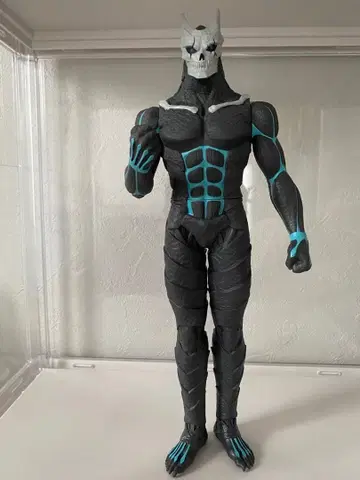 괴수 8호 피규어