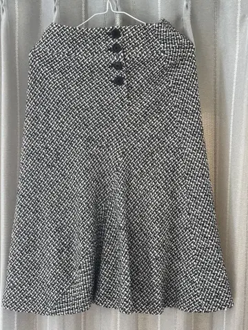 트위드 플레어 스커트 블랙 화이트