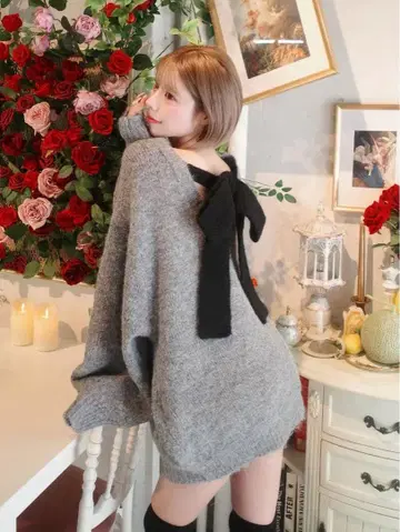 다리치 빅 리본 백 오픈 니트탑