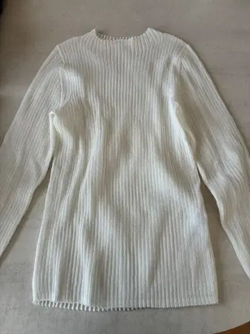 IENA 화이트 리브 긴팔 상의