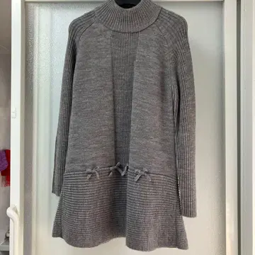 새상품급 갤러리 비스콘티 터틀넥 니트 튜닉