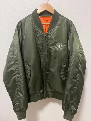 산토리 보스점 커피 MA-1 자켓 올리브 그린 BOSS