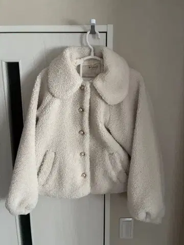 아이보리 보아 자켓