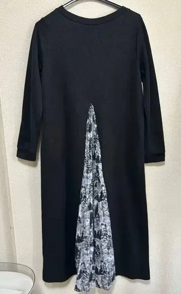 graniph 루즈핏 리브 사용 숲 패턴 플리츠 롱 원피스 6833