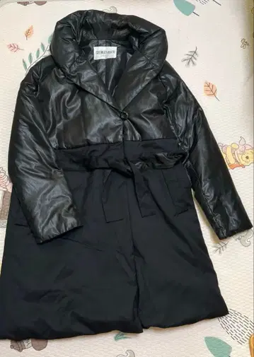 GEORGES RECH 블랙 다운 자켓