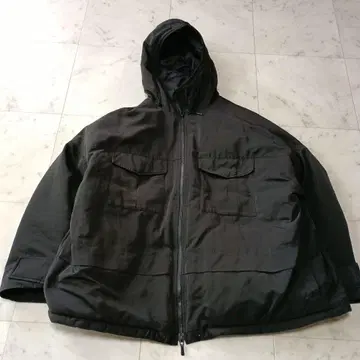 White Mountaineering 하이브리드 다운 오버사이즈 파카