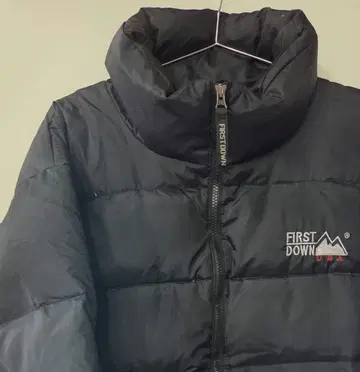 FIRST DOWN 블랙 다운 자켓