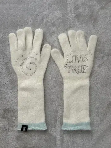 LUV IS TRUE FX HOTFIX GLOVES