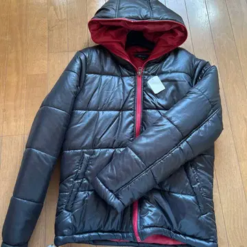 후드 부착 블랙 다운 자켓 M 사이즈