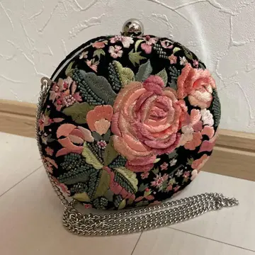 자라 꽃무늬 체인백 자수 비즈 장미 벨로아 숄더백