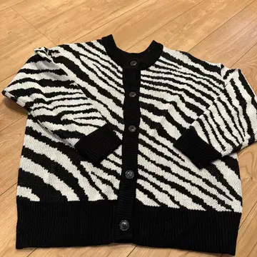 새상품 INGNI 제브라 가디건 니트 앞뒤