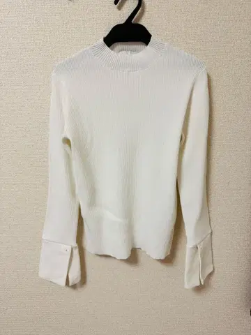 ANDREA & Co. 화이트 긴팔 상의