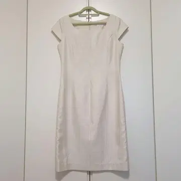 FLANDRE 아이보리 반팔 원피스 무릎 기장 사이즈 3