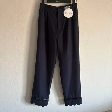 Chesty 네이비 스캘럽 밑단 팬츠