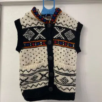 Corn 노르딕 무늬 후드 부착 니트 베스트