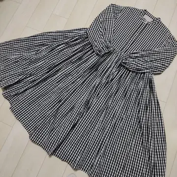 판매 완료! 비어즐리 선염 체크 개더 원피스