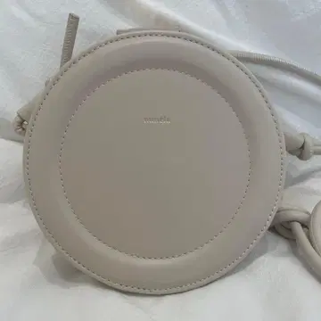 nunela 서클 숄더백 화이트 moi tytto