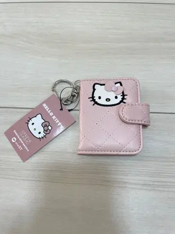 택 포함 새상품 헬로키티 x 로리즈팜 퀼팅 프로필북 핑크